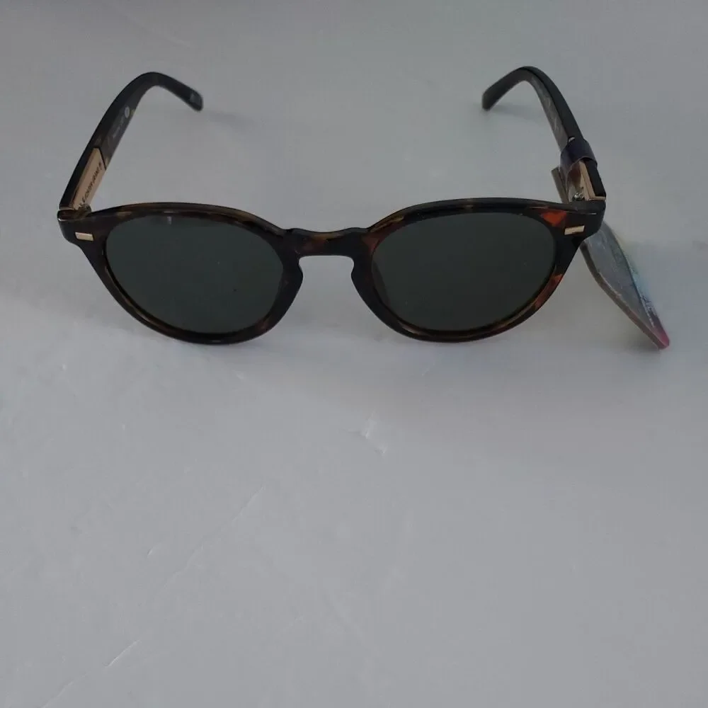 Foster Grant Tru Polar Women's Tortoiseshell Cat Eye Sunglasses - NEW